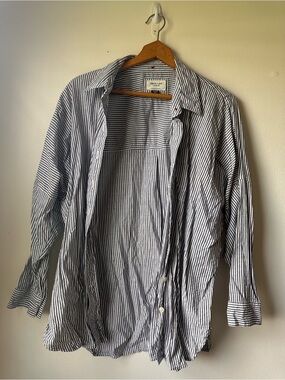 American Eagle Outfitters Blue & White Striped Lightweight Shirt